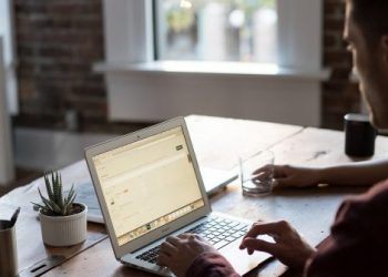 Procedura semplificata di comunicazione dello smart working: proroga al 30 giugno 2022